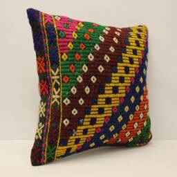 Handmade Wool Kilim Pillow Cover, Vintage Anatolian Design, 18x18 - thumbnail 3