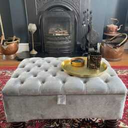 Plush Velvet Storage Ottoman Box With Mahogany Wooden Legs Tufted Coffee Table, Bedroom Seating - thumbnail 2