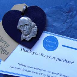 William Shakespeare Christmas Tree Decoration - The Bard Ornament Theatre Lover Drama Student Gift - thumbnail 4