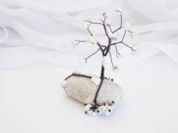 Howlite Wire Tree Sculpture, Copper Wire, Beach Pebble Base - thumbnail 1