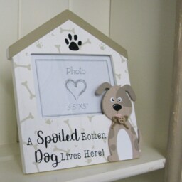 Dog Photo Frame Picture A Spoiled Rotten Lives Here Wooden Cream 3.5x5 - thumbnail 3