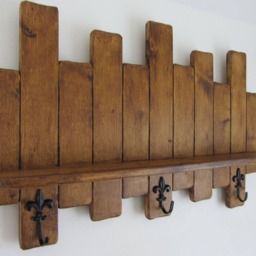 77cm Reclaimed Pallet Wood Floating Shelf With Black Cast Iron Fleur De Lis Hooks/Shabby Chic Kitchen Bathroom - thumbnail 3