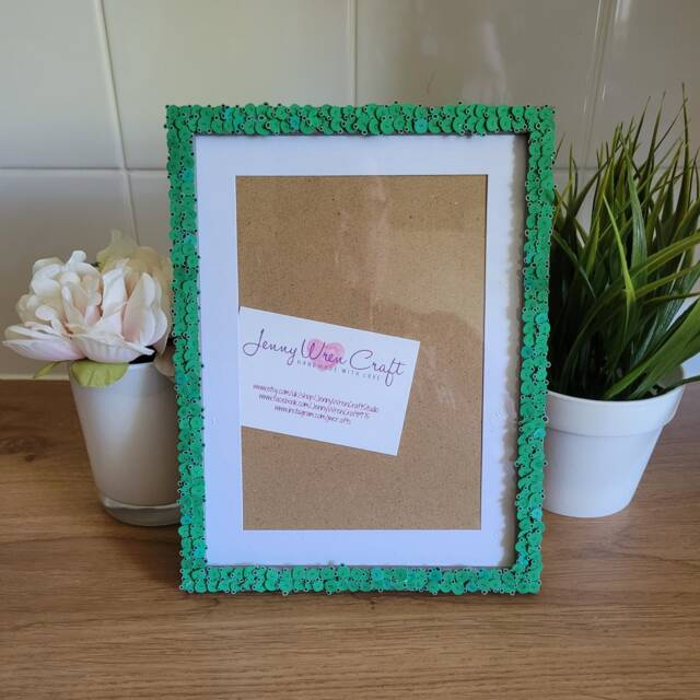 Green Frog Clay Slices Photo Frame 5 X 7 Inches With Border, 6 8 Without Border - image 1