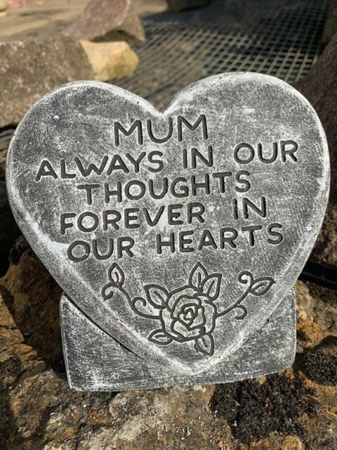 stone Garden Mum Thoughts Large Heart Memorial Plaque Concrete Ornament - image 1