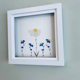 Sea Glass Flower Wall Art - Forget-Me-Not & Daisy Sentimental Framed Picture Handmade in Cornwall - thumbnail 3