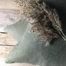 Set Of 2, 4, 6 Stonewashed Linen Pillow Cases in Stylish Forest Green/Softened Throw Pillows Hunter Green/Decorative - thumbnail 3