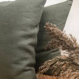 Set Of 2, 4, 6 Stonewashed Linen Pillow Cases in Stylish Forest Green/Softened Throw Pillows Hunter Green/Decorative - thumbnail 4