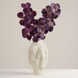 Minimalist Matte Ceramic Vase - Classic White Narrow-Neck For Modern Floral Styling - thumbnail 3