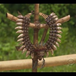 Survivor Immunity Necklace Season 26 - Caramoan Tribal Prop Replica - Duty Paid - thumbnail 4