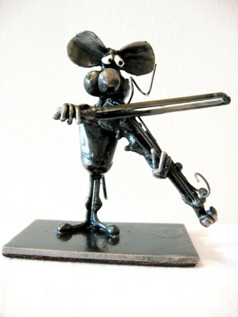 Violinist Mouse Sculpture Made From Recycled Steel - image 1