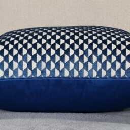 Romo Parada Pepino Indigo & Omega Velvet Cushion Cover 43x43 cm - thumbnail 2