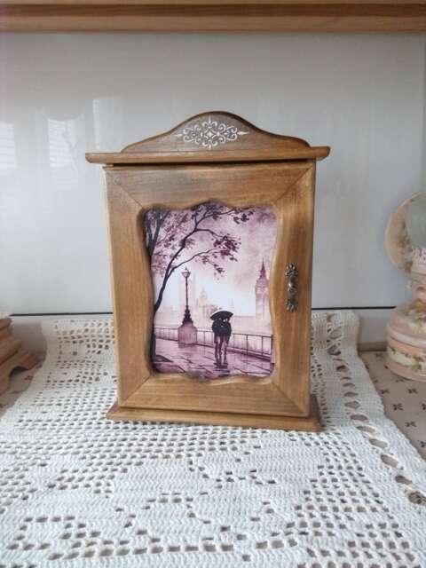 Wooden Key Holder - image 1