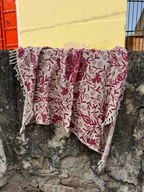 Classic Suzani Cotton Tnt Throw Blanket - Lightweight Decorative Bed & Sofa - image 1