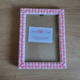 Pink Heart Shaped Acrylic Cabochon Photo Frame 5 X 7 Inches - thumbnail 3