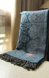 Boiled Lambswool Blanket - Oxford Blue Floral Winter Throw - thumbnail 4