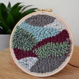 Punch Needle Embroidery Hoop, Abstract Embroidery, Rug Hooking, Modern Hoop Art, Wall Hanging, Fibre Art - thumbnail 2