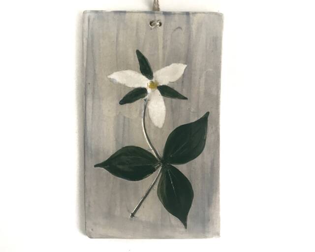 Trillium Flower Ceramic Wall Art. Trivet - image 1