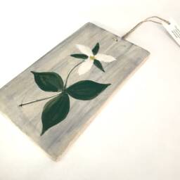 Trillium Flower Ceramic Wall Art. Trivet - thumbnail 2
