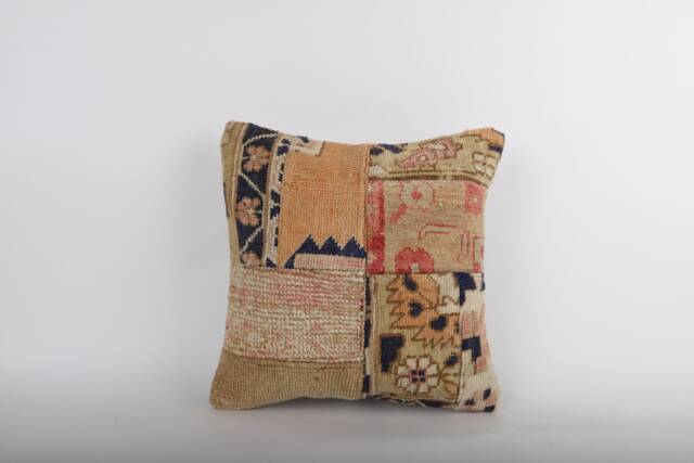 Vintage Turkish Kilim Pillow Cover 16'' Handwoven Wool Throw - image 1