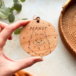 Pomeranian Christmas Bauble Personalised Wooden Pet Ornament - thumbnail 1