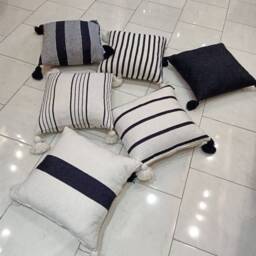 Handwoven White Moroccan Cotton Pillow Cover With Pom Poms - thumbnail 2