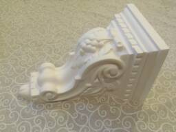 A Pair Of Large Traditional Victorian Design Plaster Corbels From A Original , 27 1/2cm High 15cm Wide 16cm Deep - thumbnail 1