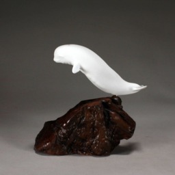 Beluga By John Perry Pellucida Sculpture On Polished Burlwood Base. 6In Long. Signed - thumbnail 4