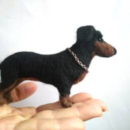 Needle Felted Dachshund Ornament, Miniature Pet - thumbnail 3
