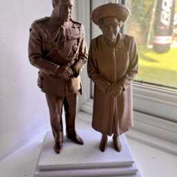 Platinum Jubilee Queen Elizabeth Ii & Prince Charles Figurine - 25cm - thumbnail 3