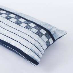 Vintage Hmong Batik Lumbar Pillow Cover Handspun Indigo, 24x13 - thumbnail 3