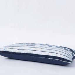 Vintage Hmong Batik Lumbar Pillow Cover Handspun Indigo, 24x13 - thumbnail 4