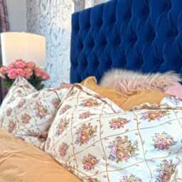 Floral Faux Silk Bedding Set - Oeko-Tex Cotton, Wrinkle-Free, Cotton Queen, Vintage Botanical Bed Set, Soft Romantic - thumbnail 3