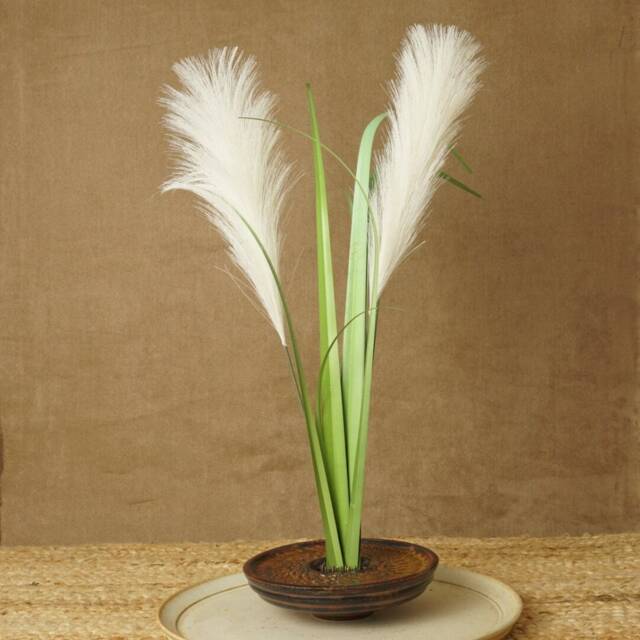 Handmade Gold Treacle & Red Ikebana Vase. G2099 - image 1