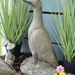 Thelma - The Runner Duck Stone Garden Ornament - thumbnail 4