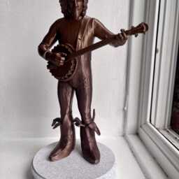 Billy Connolly Statue - Bronze Effect Figure With Banjo & Famous Banana Boots - thumbnail 4