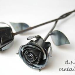Intertwined Steel Roses Anniversary Metal Flower Sculpture - thumbnail 2