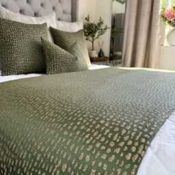 Handmade Olive Green Bed Runner Luxury Gold Scarf, King/Super King - thumbnail 4