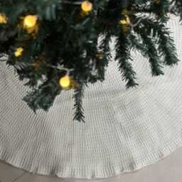 Hand-Knitted Beige Christmas Tree Skirt, 48'' Tall Dress - thumbnail 3
