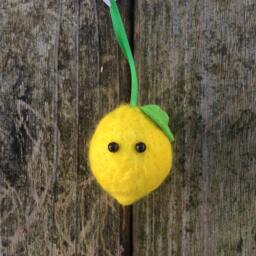 Multibuy Offer Fruit & Veg Baubles Needle Felted Decoration Handmade From Sheep Wool - thumbnail 3