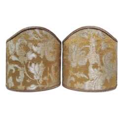 Pair Of Clip-On Wall Sconces Shield Shades Gold & Silver Rubelli Silk Jacquard Les Indes Galantes Pattern Mini Lampshade - Made in Italy - thumbnail 1