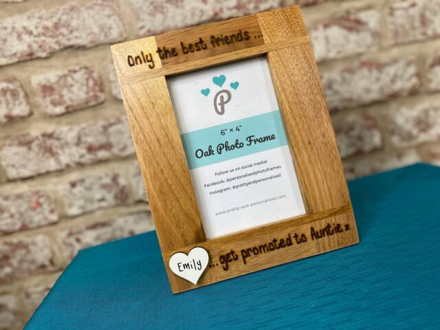"Best Friend To Auntie Photo Frame - Solid Oak Personalised Picture New Baby Hand Engraved 6x4"" Or 7x5" - image 1