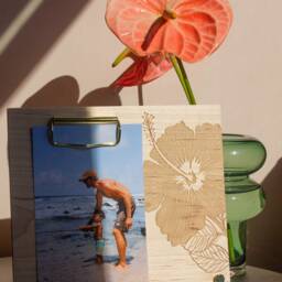 Hibiscus Flower Wood Picture Frame [Tropical Photo Frame, Family Wedding Anniversary, Gifts For Her] - thumbnail 2