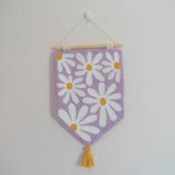 Punch Needle Wall Art, Hanging, Home D??cor, Handmade Tapestry, Daisy Pattern - Lilac - thumbnail 3