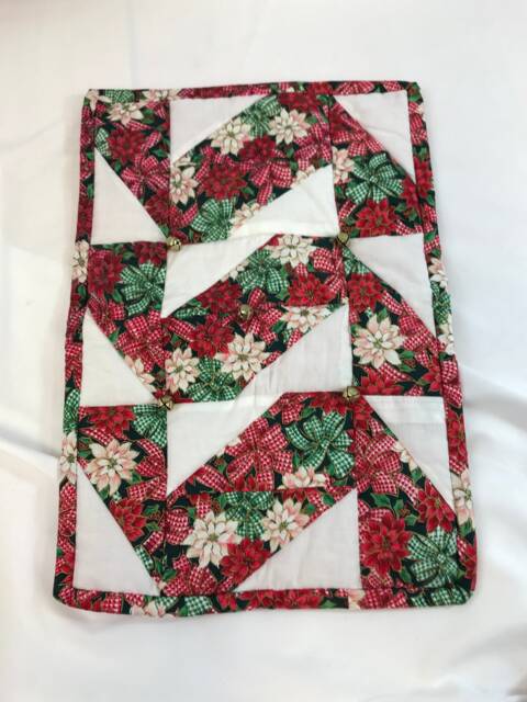 "Quilted Christmas Bow Jingle Bell Wall Hanging 16"" X 11" - image 1
