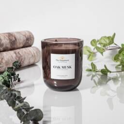 Oak Musk Candle Luxury Scented Soy Candle With Smokey Quartz