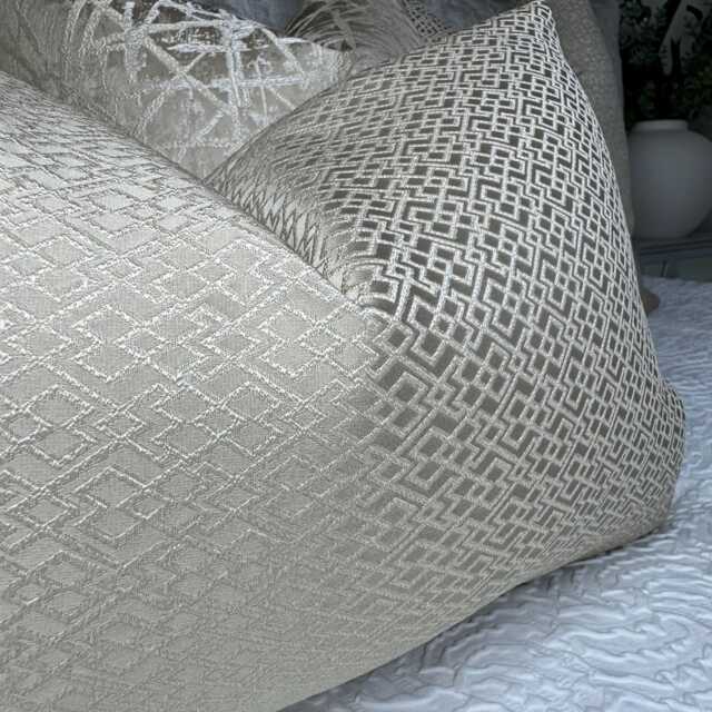"Sandstone Cushion Cover, Geometric Pillow Sandstone Bed Cushion Luxury Throw Cover 12"" X 20" - image 1