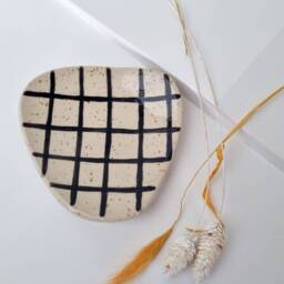 Handmade Ceramic Soap Dish Black Gingham Speckled Clay Bathroom Decor - thumbnail 2