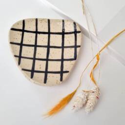 Handmade Ceramic Soap Dish Black Gingham Speckled Clay Bathroom Decor - thumbnail 4