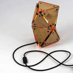 21Neun Table Lamp - Star.light Desk 2.0 Oak Upcycled Vintage Industrial Wood Lamp, Wooden Skateboard Veneer, Warm Designer - thumbnail 3