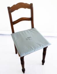 "Pillow Case With G.d.r. Print ""Kombinat Veb Textima Karl-Marx-stadt" - thumbnail 1
